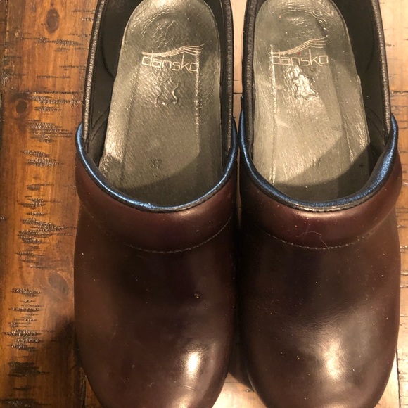 Dansko Clogs - Picture 2 of 7